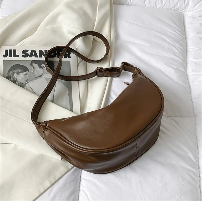 Léa | Bolsa Bandolera Media Luna Minimalista