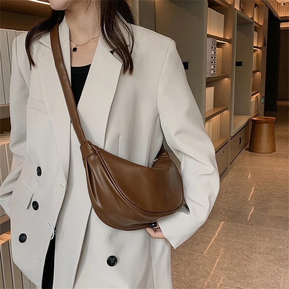 Léa | Bolsa Bandolera Media Luna Minimalista