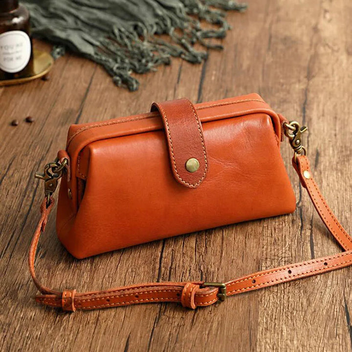Juliette | Bolsa de Mano Vintage Compacta Elegante