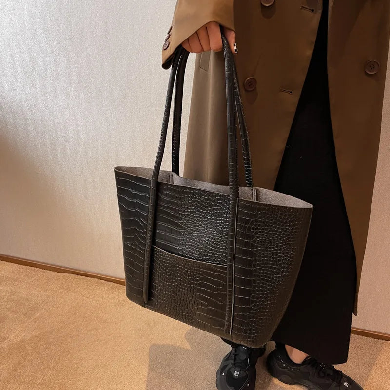 Victoire | Bolsa Tote Efecto Cocodrilo Elegancia Estructurada