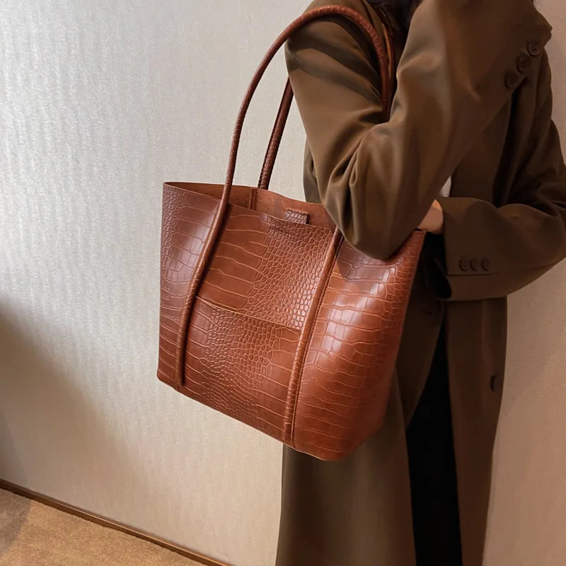 Victoire | Bolsa Tote Efecto Cocodrilo Elegancia Estructurada
