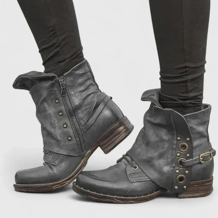 Éléna | Botines Vintage Con Remaches