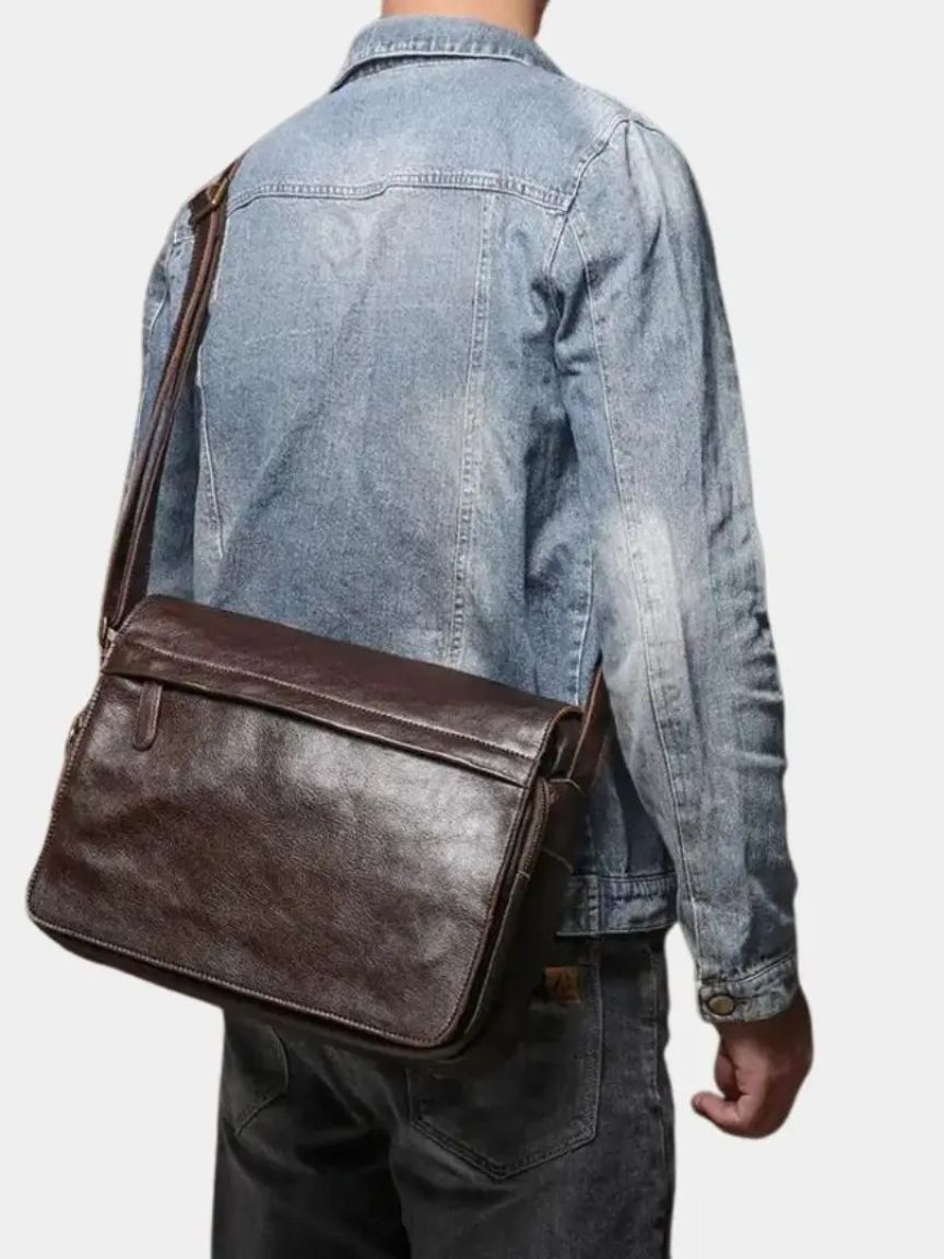 Classic Messenger Leather Bag - Dalton & Rowe